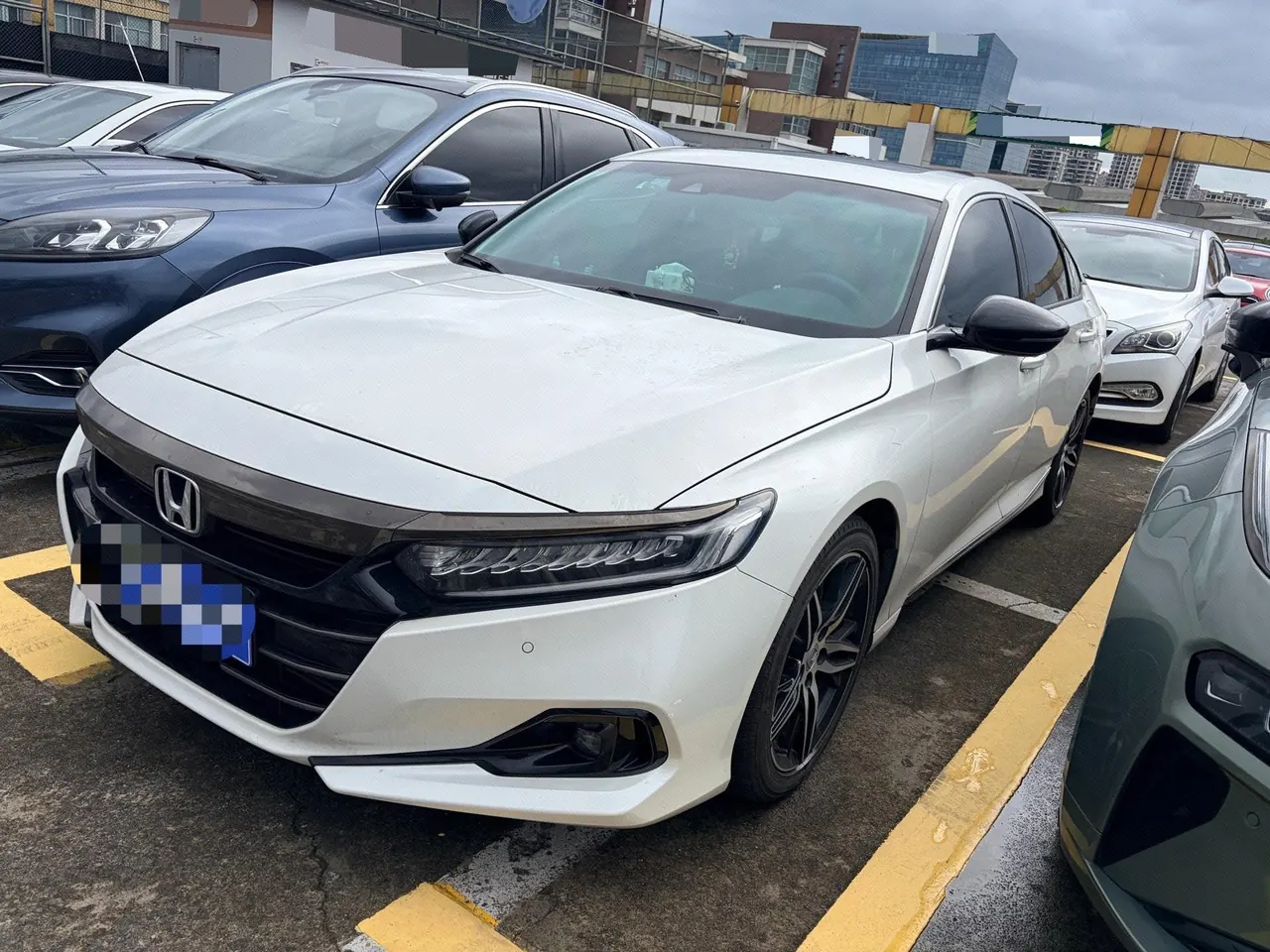 Open image lightbox: Honda 2022 10th Generation Accord 1.5T Stepless 260TURBO Magic Night Premium Edition Automatic Gear