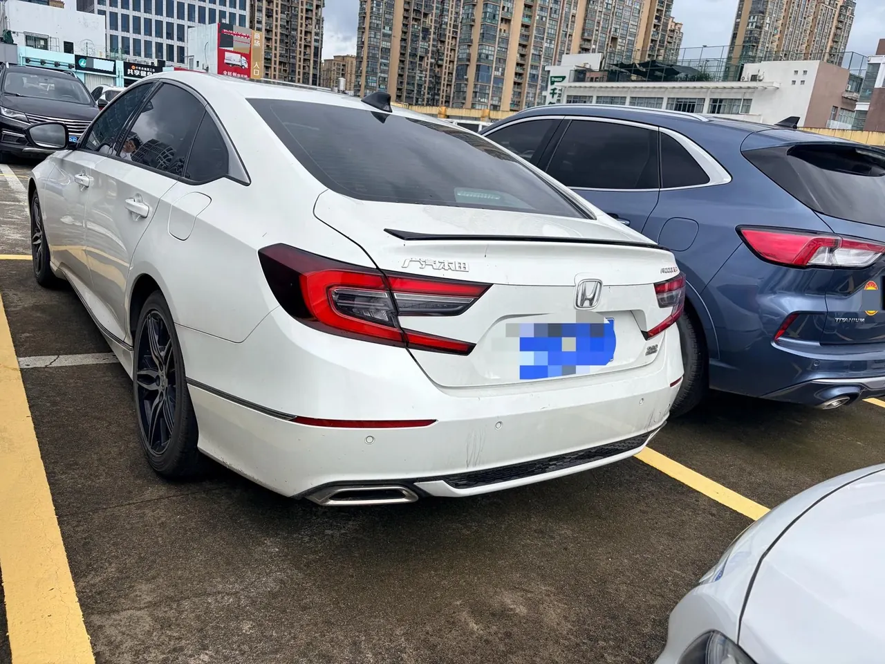 Honda 2022 10th Generation Accord 1.5T Stepless 260TURBO Magic Night Premium Edition Automatic Gear 2