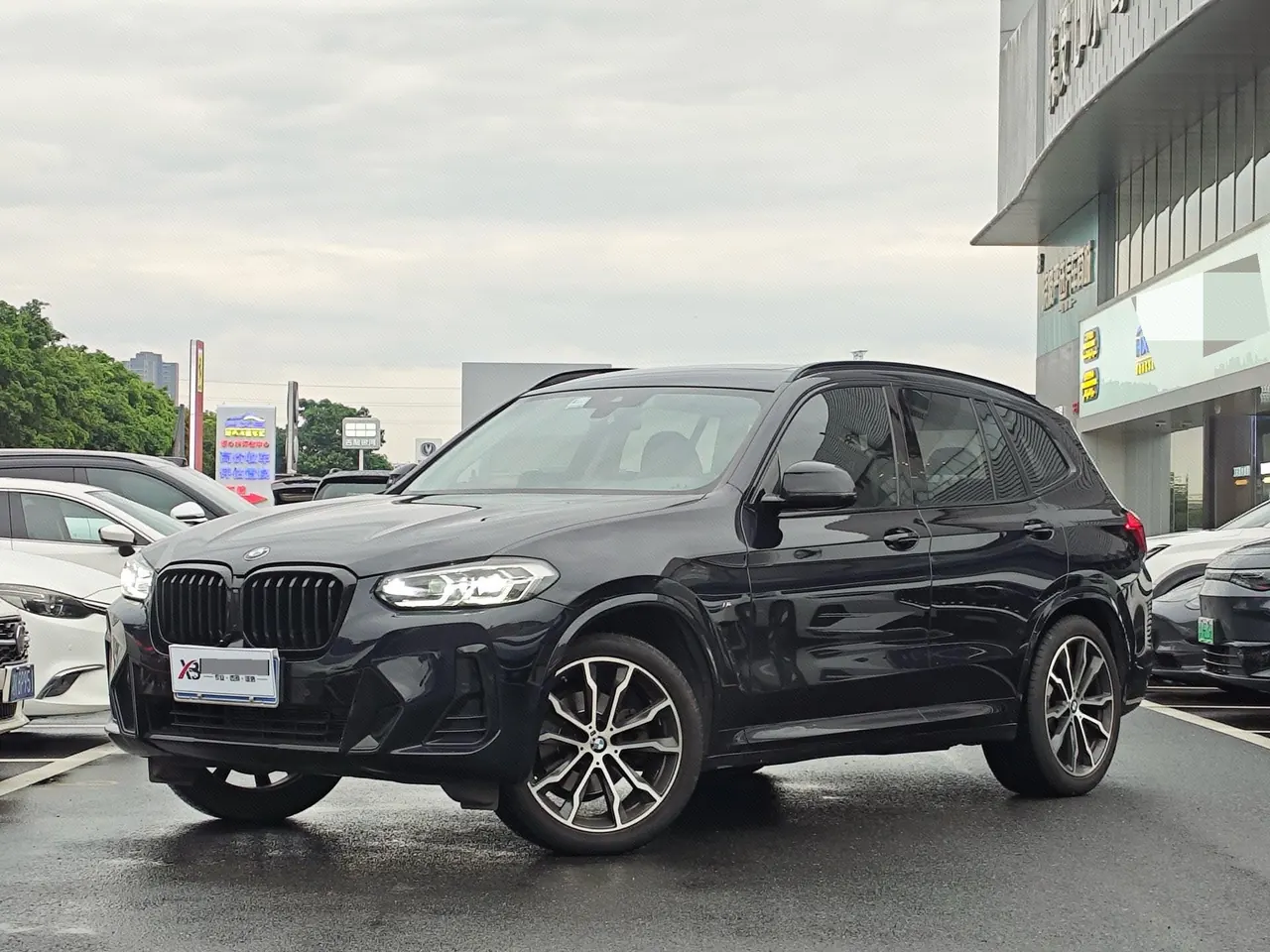 打开图片灯箱:BMW 2022 X3 xDrive30i 2.0T Leading M Obsidian Night Suit Automatic Gear