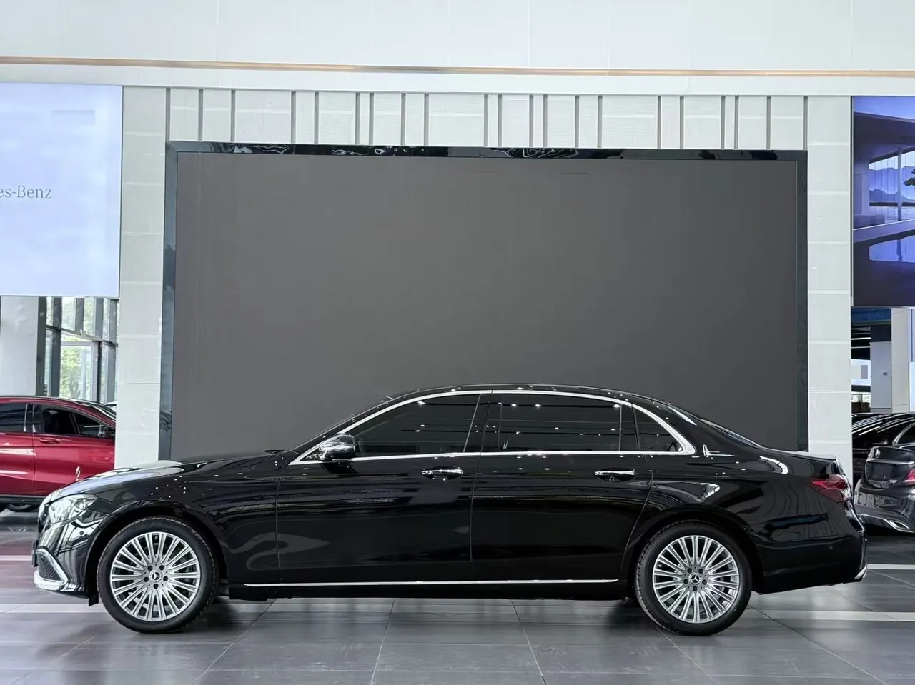 Mercedes Benz E Class 2021 E 300 L 2.0T Luxury Automatic Gear 3