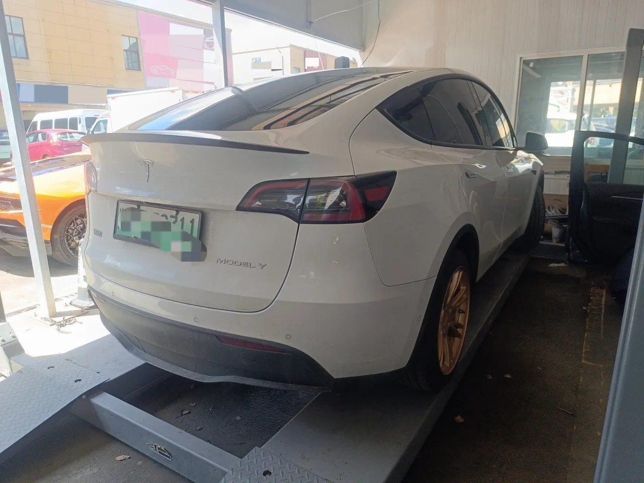 Tesla 2022 Model Y rear-wheel drive version (facelift) automatic gear 3