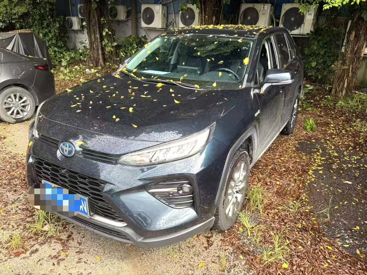 打开图片灯箱:Toyota 2022 Weilanda Dual Engine 2.5 Stepless Four-wheel Drive Luxury PLUS Edition Automatic Gear