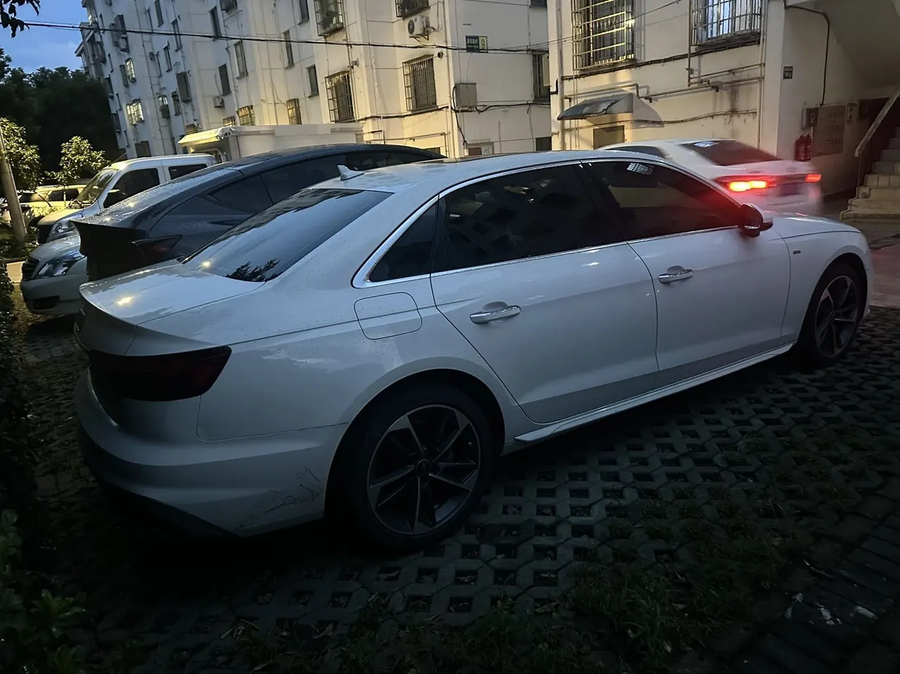 Audi 2022 A4L 2.0TFSI 40TFSI Fashion Dynamic Automatic 4