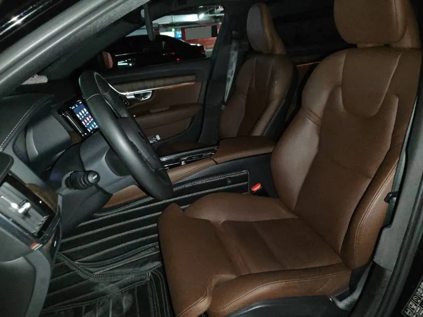 Volvo 2024 S90 48V 2.0T B5 Zhiyuan Deluxe Edition Automatic Gear 3