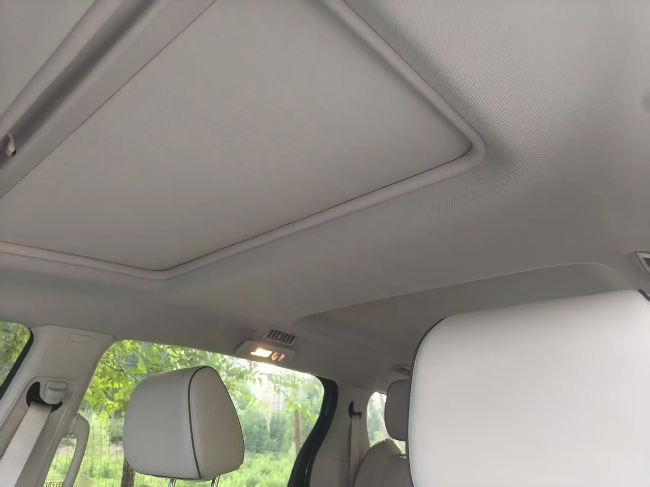 Buick 2021 GL8 Land Business Class 2.0T 652T Luxury Automatic Gear 3
