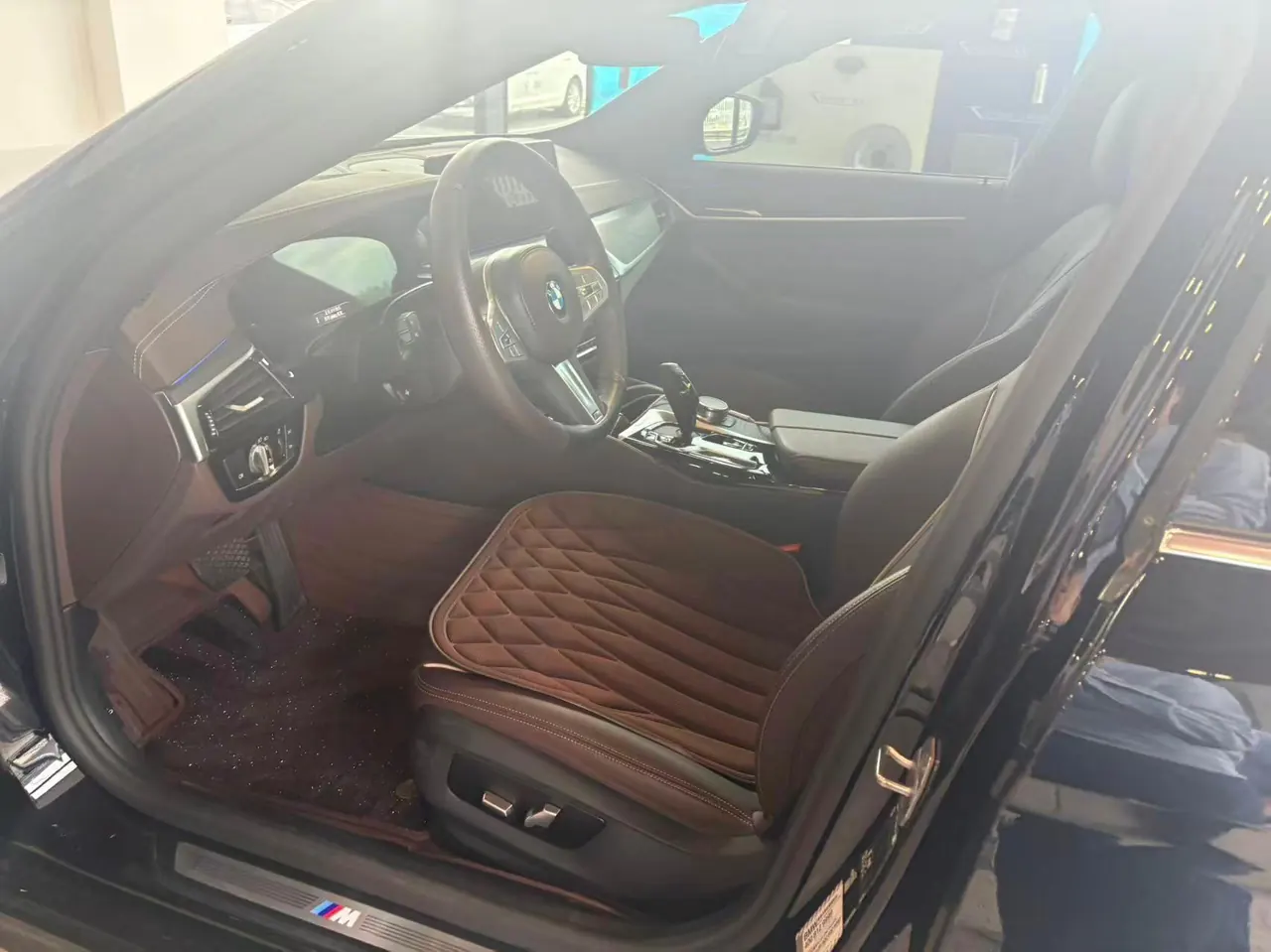 BMW 5 Series 2023 530Li 2.0T Leading M Sports Suit Automatic Gear 6