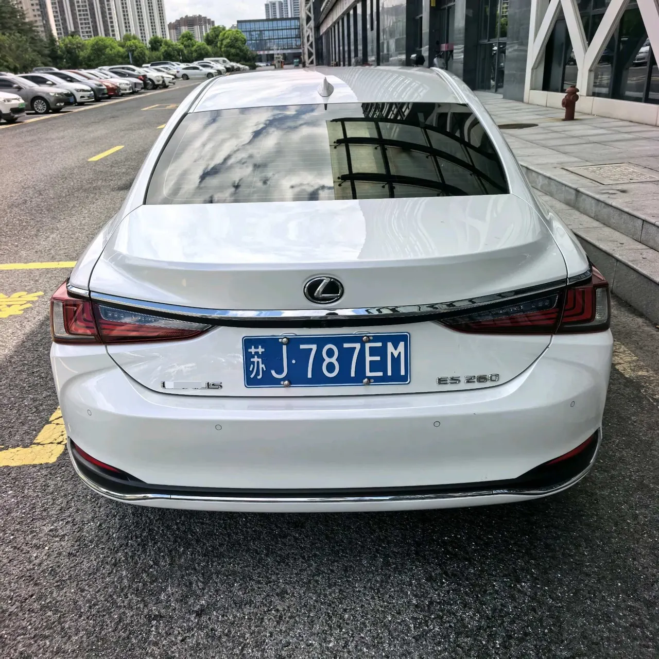 Lexus ES (Imported) 2023 ES200 2.0 Stepless Premium Edition Automatic Gear 2