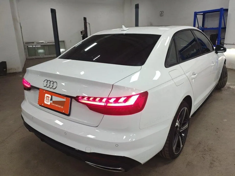 Audi 2024 A4L 2.0TFSI 40TFSI Deluxe Dynamic Automatic 2