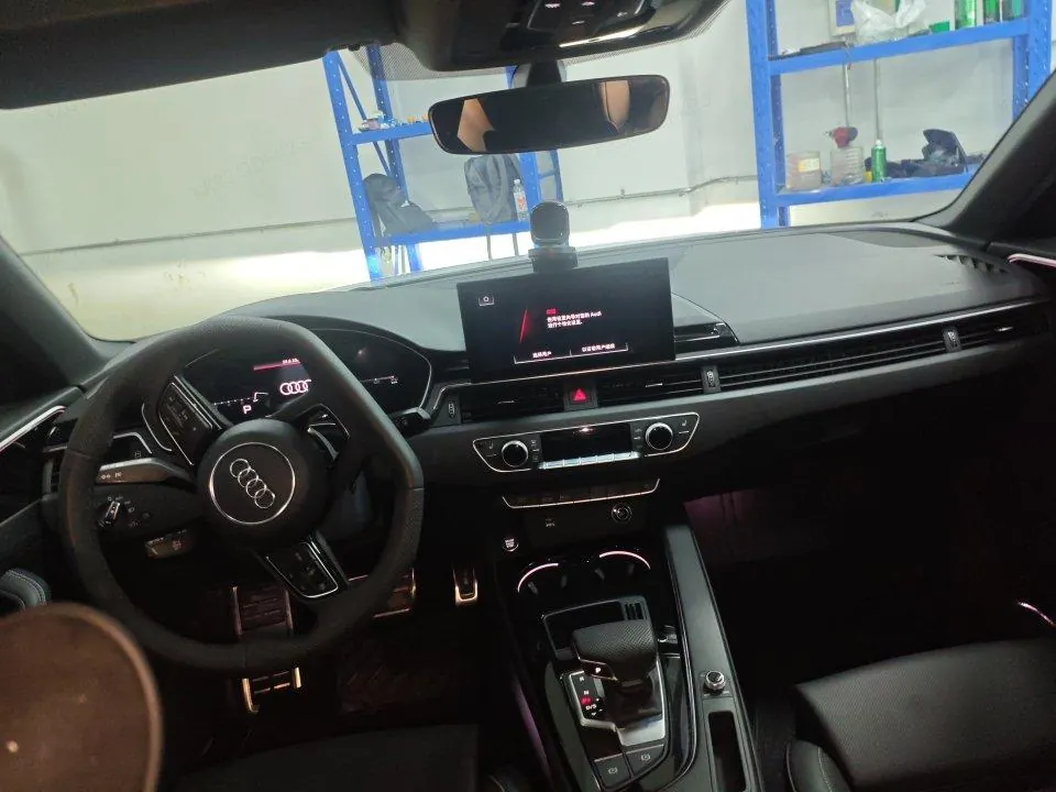 Audi 2024 A4L 2.0TFSI 40TFSI Deluxe Dynamic Automatic 5
