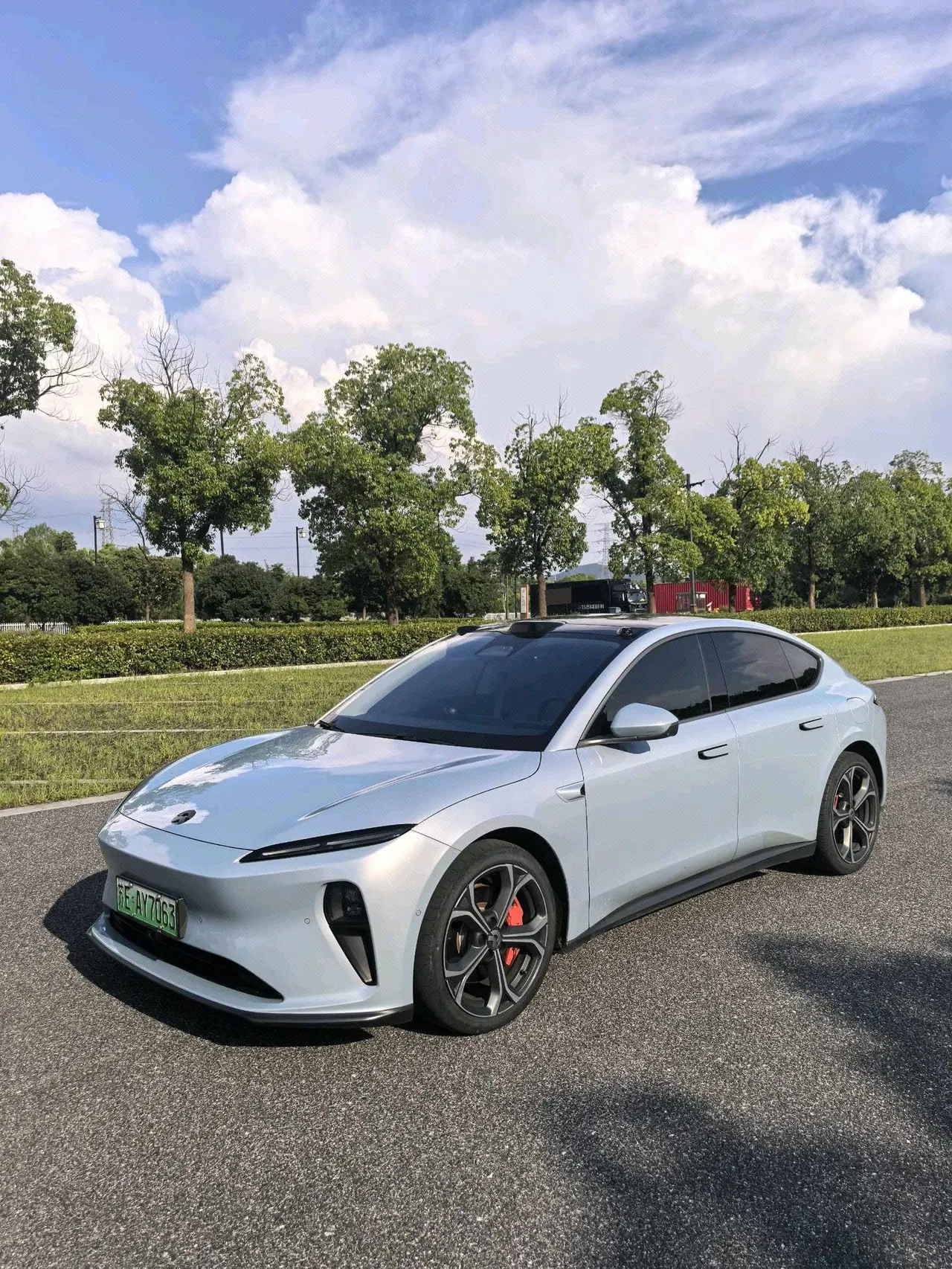 Open image lightbox: NIO 2022 ET5 75kWh automatic gear