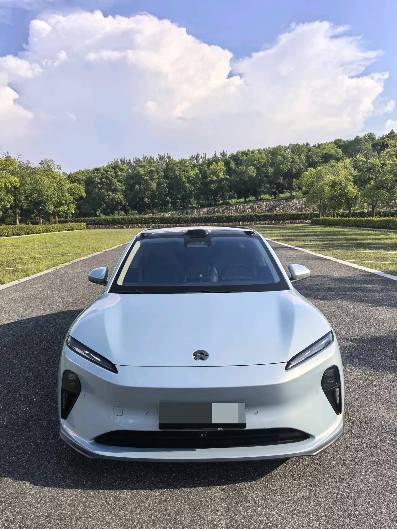 NIO 2022 ET5 75kWh automatic gear 2