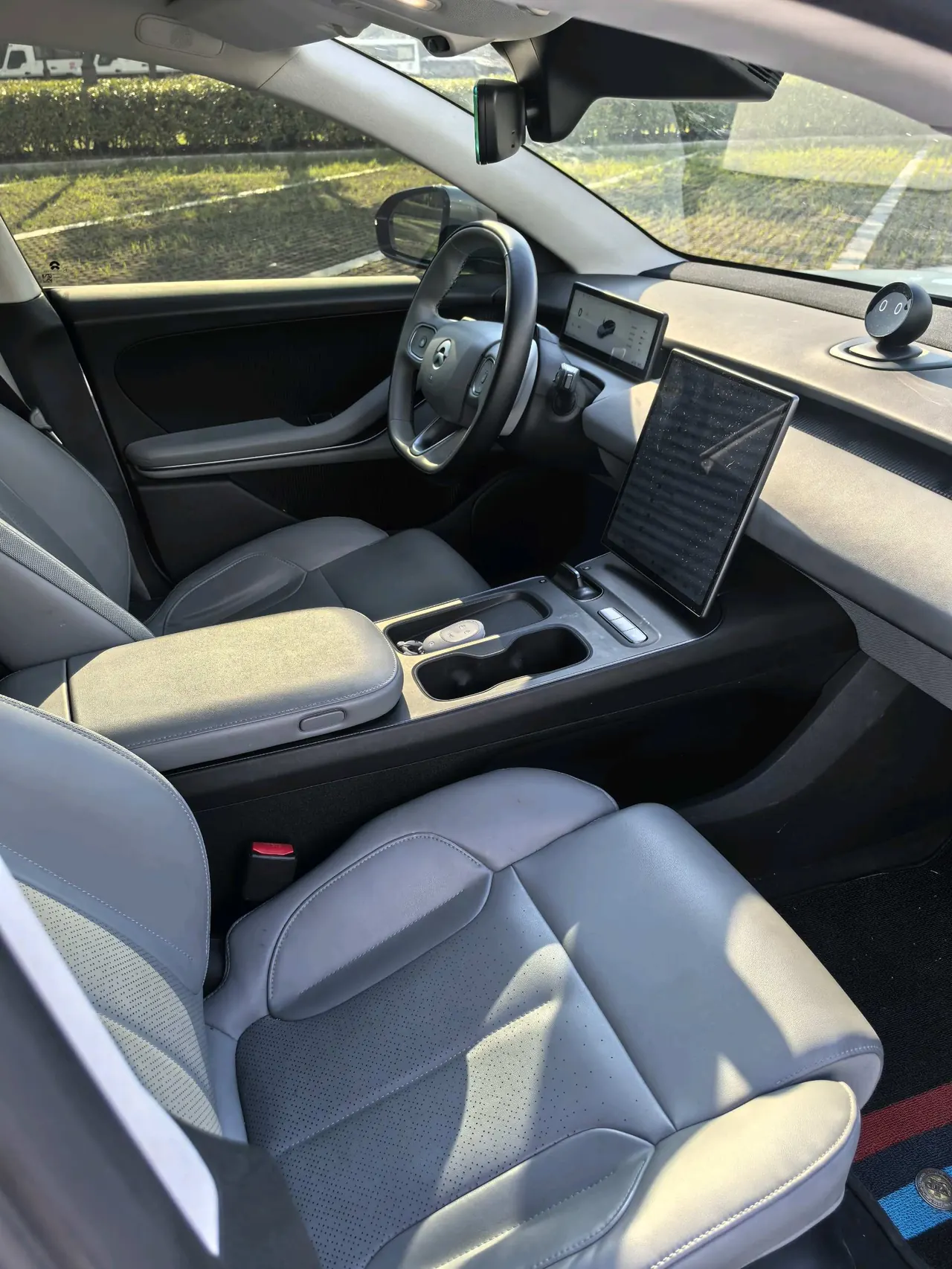 NIO 2022 ET5 75kWh automatic gear 4