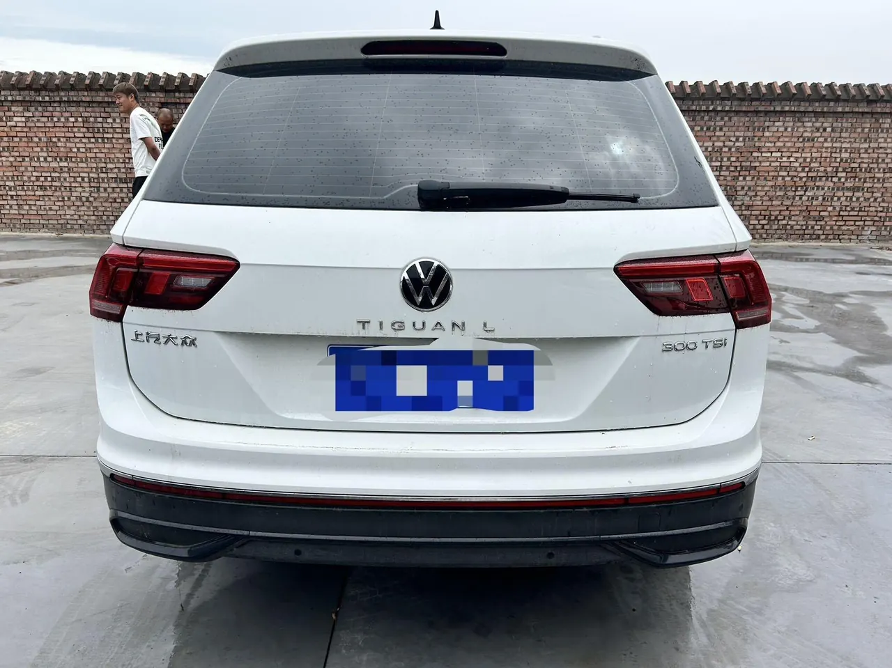 Volkswagen 2024 Tiguan L 1.5TSI 300TSI Two‑Wheel‑Drive Longteng Edition Automatic Transmission 4