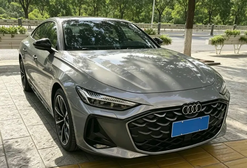 Audi 2026 A5L Sportback 2.0TFSI Quattro exclusive automatic transmission 6