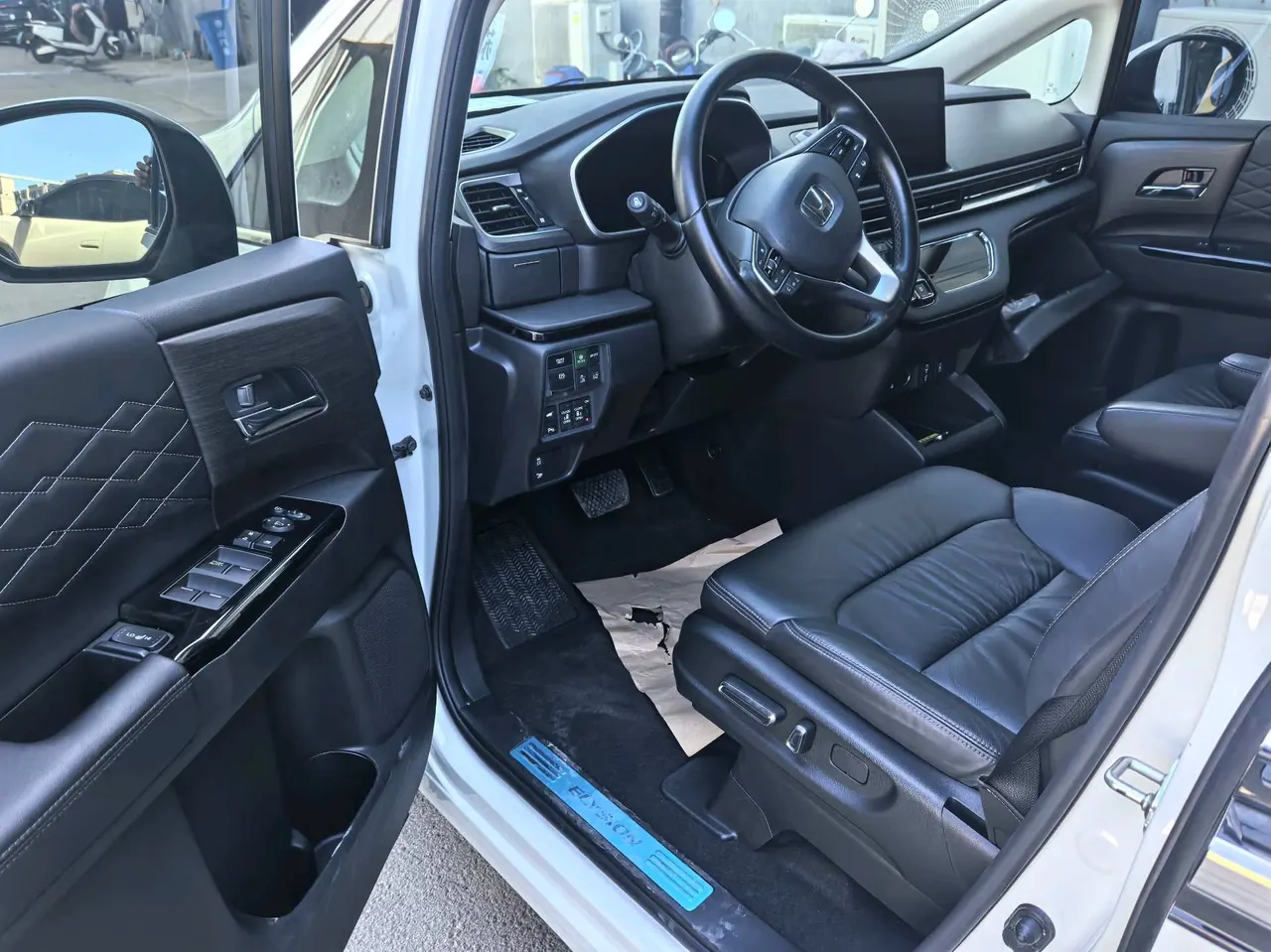 Honda 2022 Ailishen Hybrid 2.0 Stepless Deluxe First Edition Automatic Gear 7