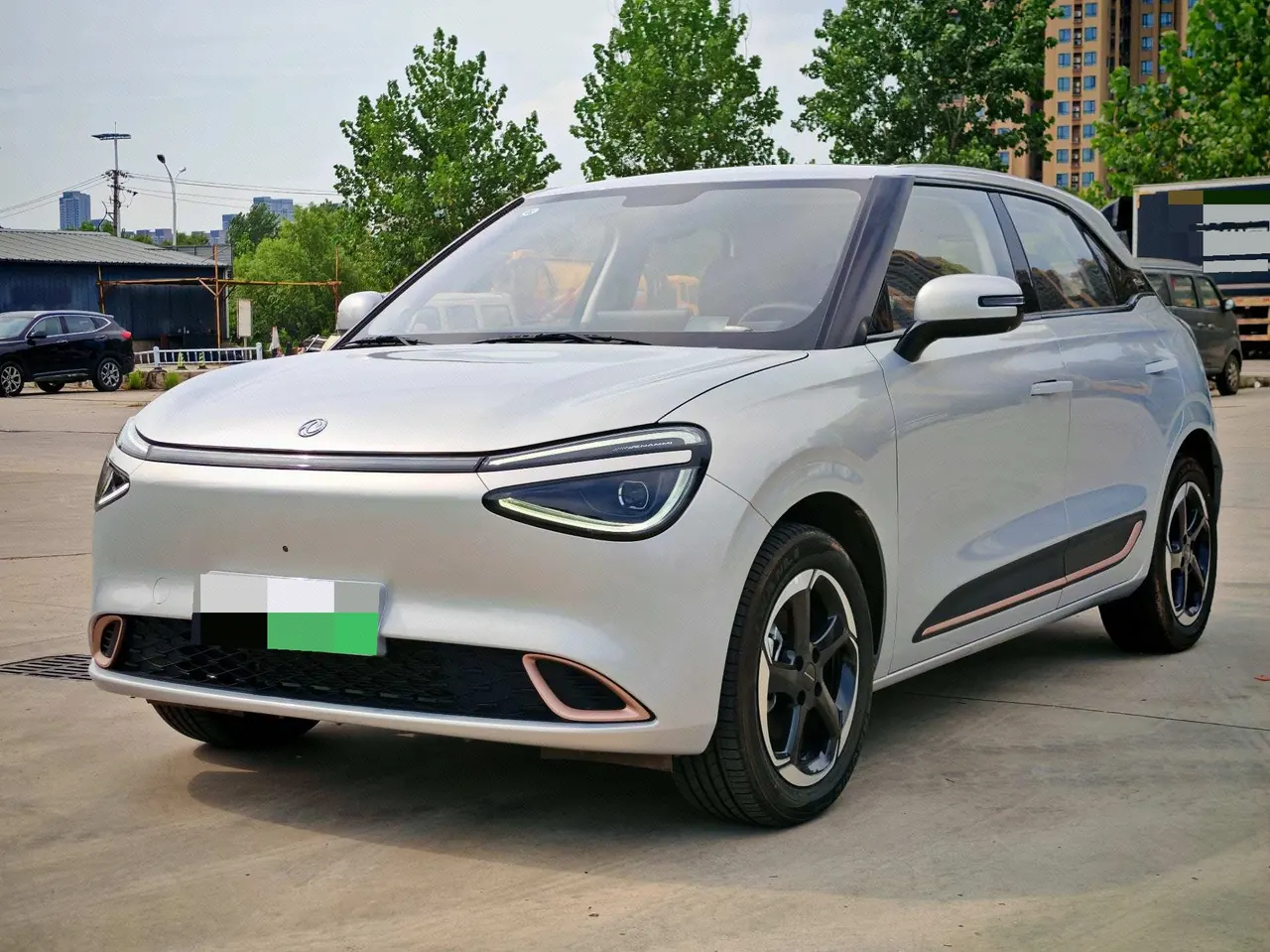 Dongfeng 2024 Nano 01 Rejuvenation New Edition 430 Plus Intelligent Automatic Gear - View 1