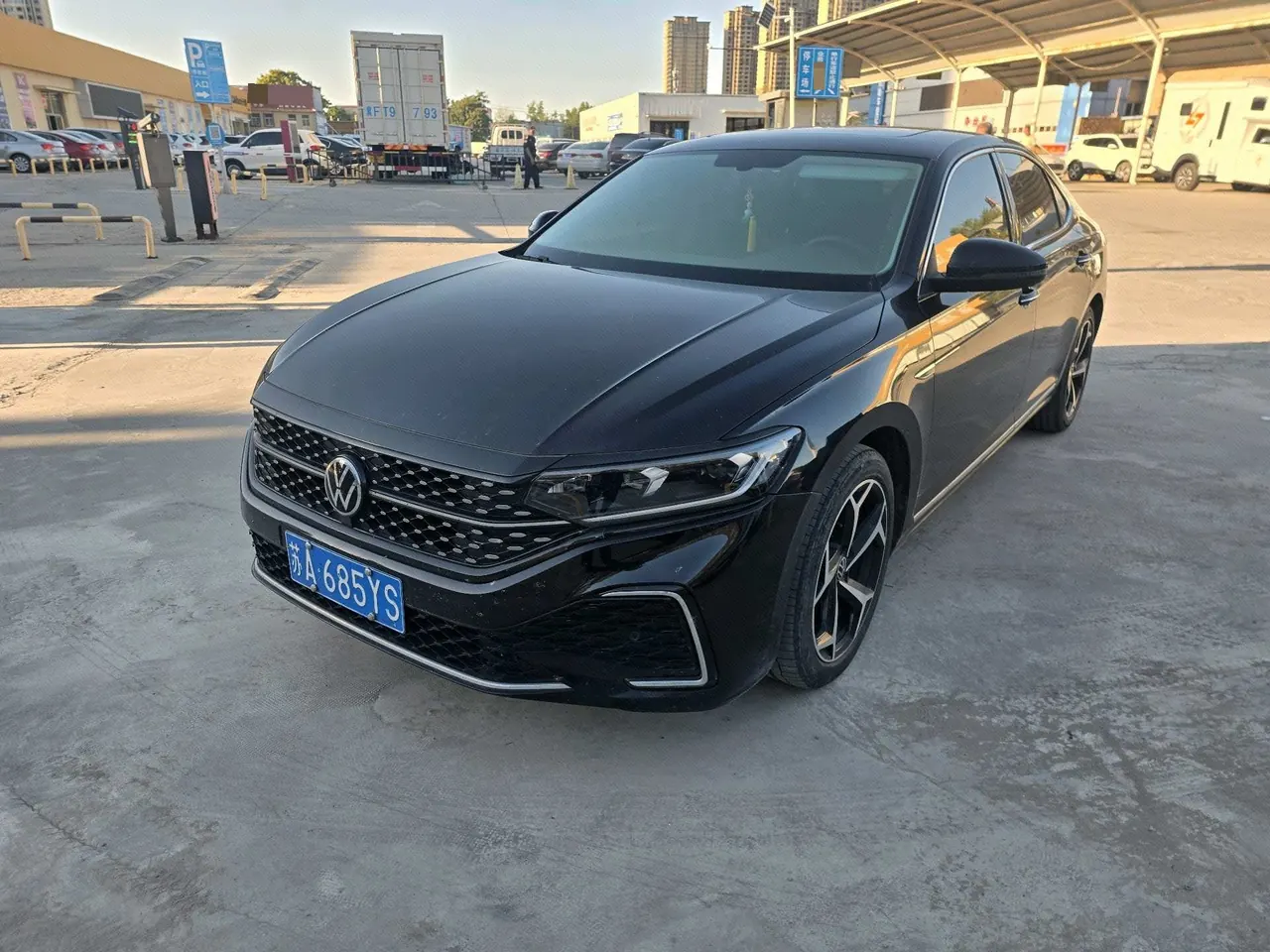 打开图片灯箱:Volkswagen 2024 Passat 2.0TSI 330TSI Star Elite Edition Automatic Gear