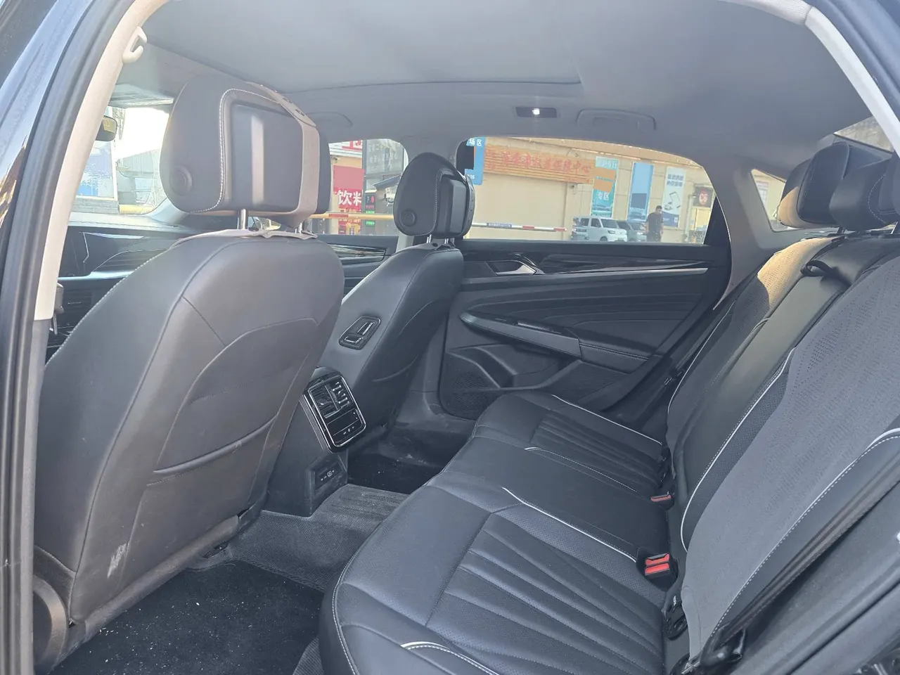 Volkswagen 2024 Passat 2.0TSI 330TSI Star Elite Edition Automatic Gear 7