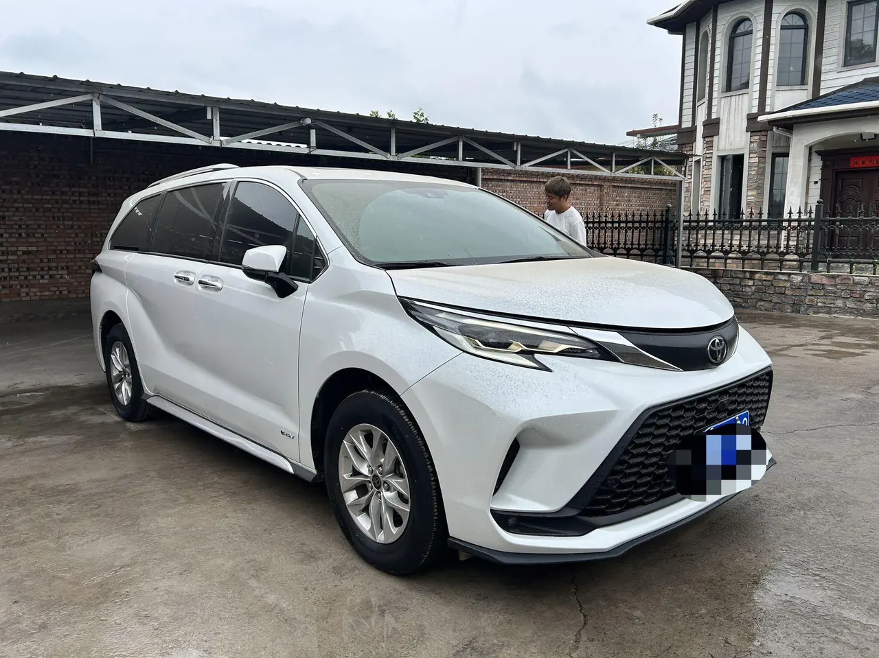 Toyota 2024 Grevia HYBRID 2.5 Stepless Comfort Edition Automatic Transmission 2