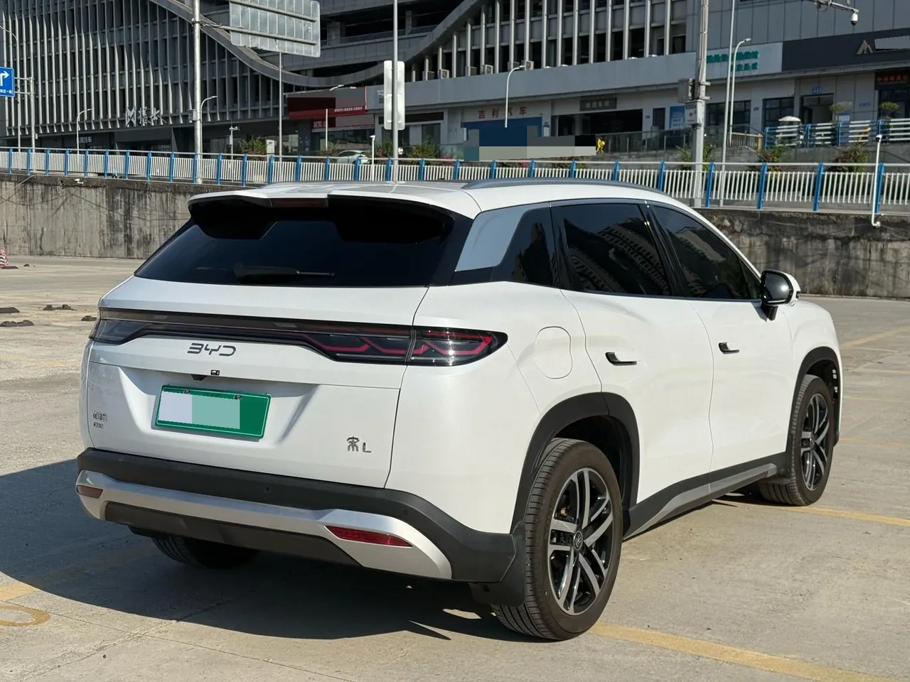 BYD 2024 Song L DM-i 1.5 Stepless 112km Exceed Automatic Transmission 6