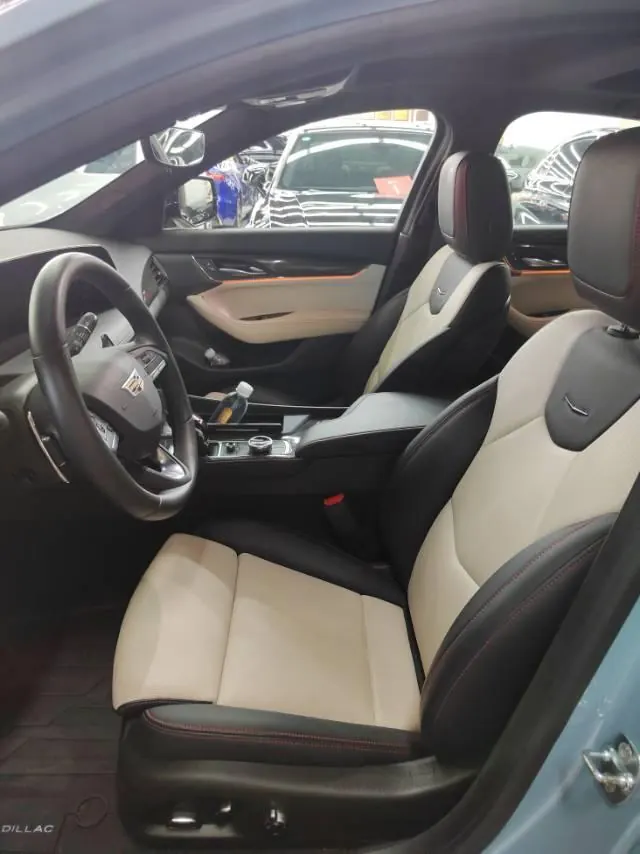 Cadillac 2025 CT5 2.0T 28T Track Performance Edition Peak Track Optional Package Automatic Gear 2