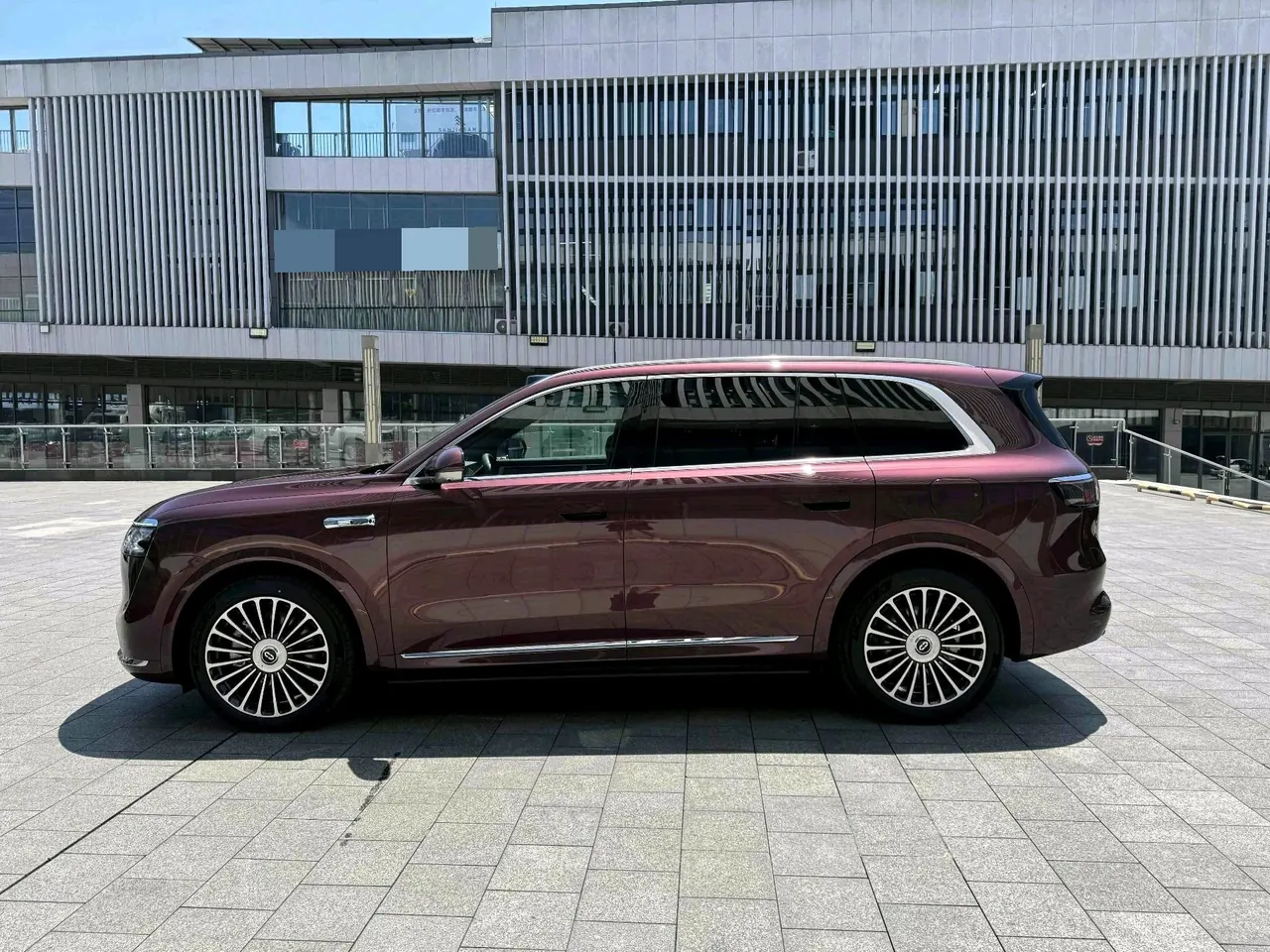 AITO 2025 AITO M8 Ultra 53.4kWh 5-seat automatic gear 3