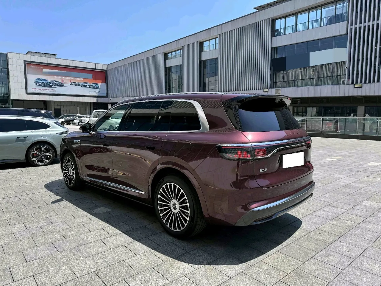 AITO 2025 AITO M8 Ultra 53.4kWh 5-seat automatic gear 4