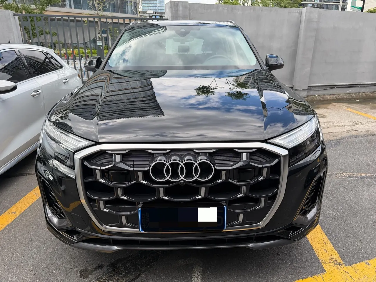Audi Q7 (Imported) 2025 Q7 48V 3.0TFSI 55TFSI Quattro S line Black Samurai Automatic Gear 8