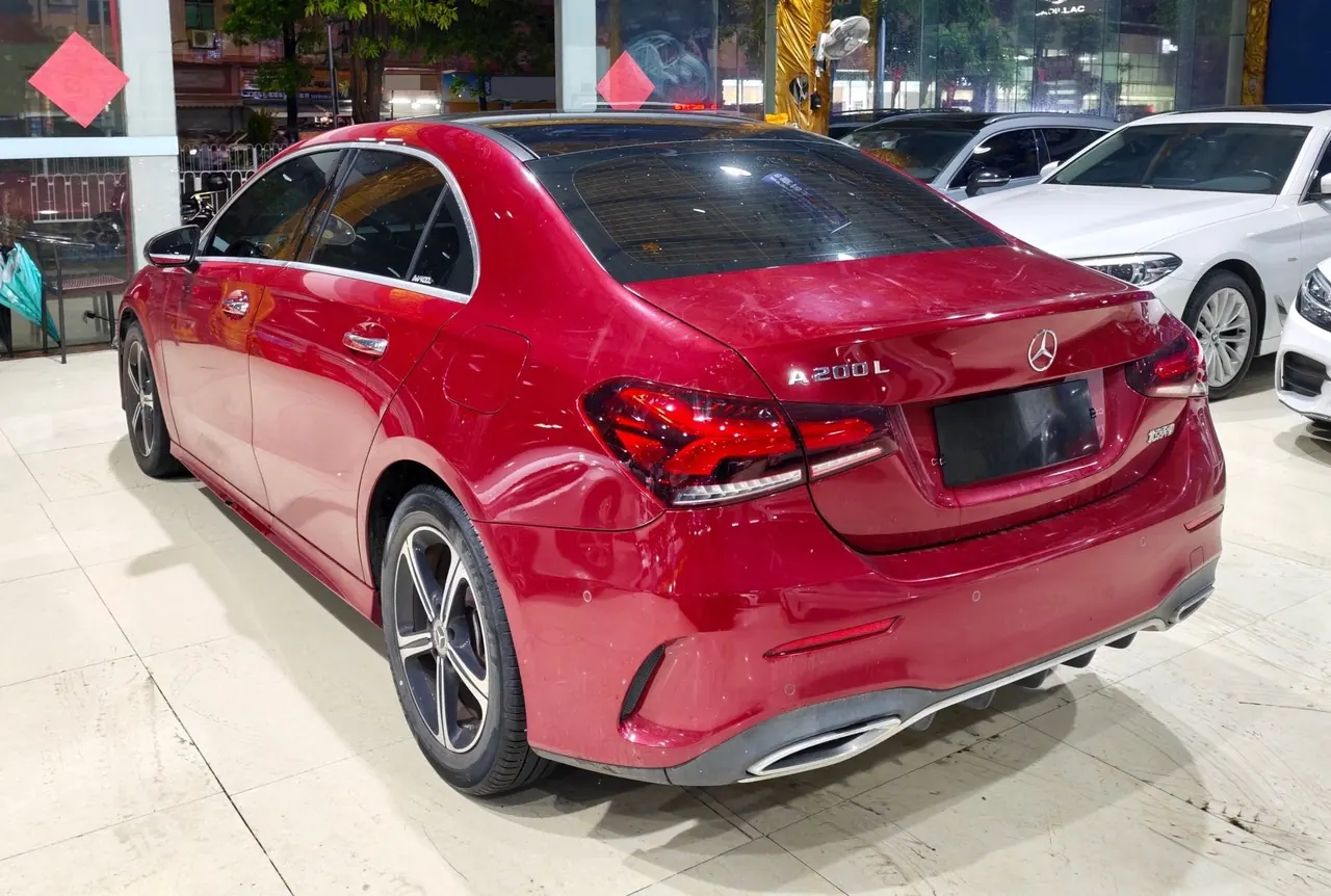 Mercedes Benz Class A 2022 A 200 L 1.3T Dynamic Automatic 9