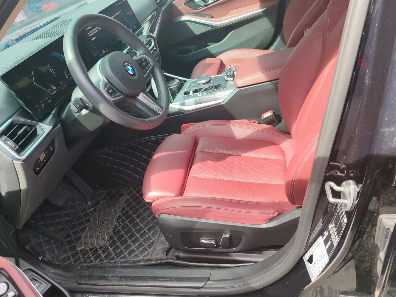 BMW 3 Series 2024 325Li 2.0T M Sports Obsidian Night Suit Automatic Gear 5