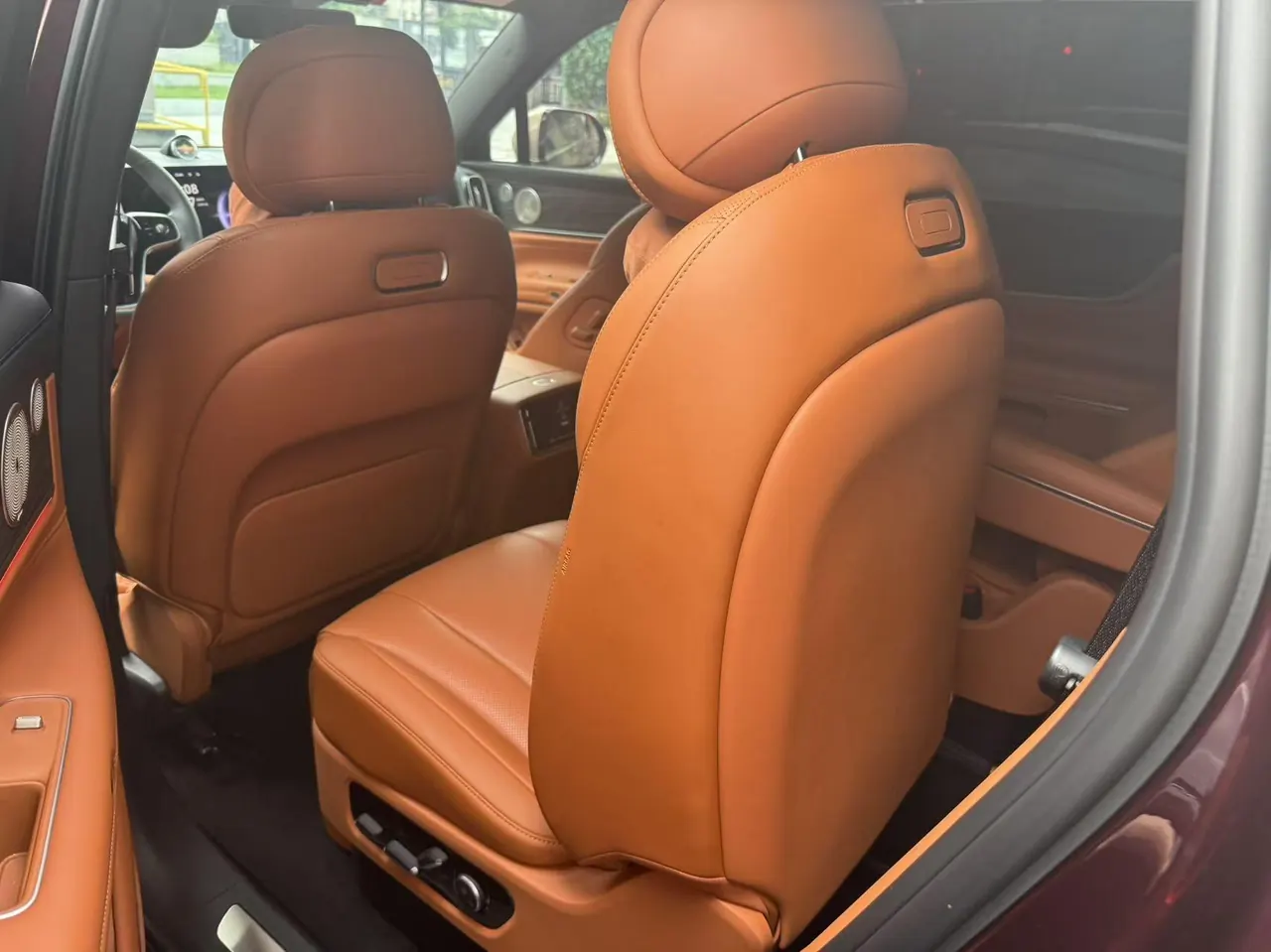 AITO 2025 AITO M9 extended range Max version 52kWh 6-seat version (896-line laser Radar) automatic gear 3