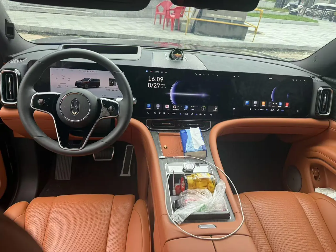 AITO 2025 AITO M9 extended range Max version 52kWh 6-seat version (896-line laser Radar) automatic gear 4