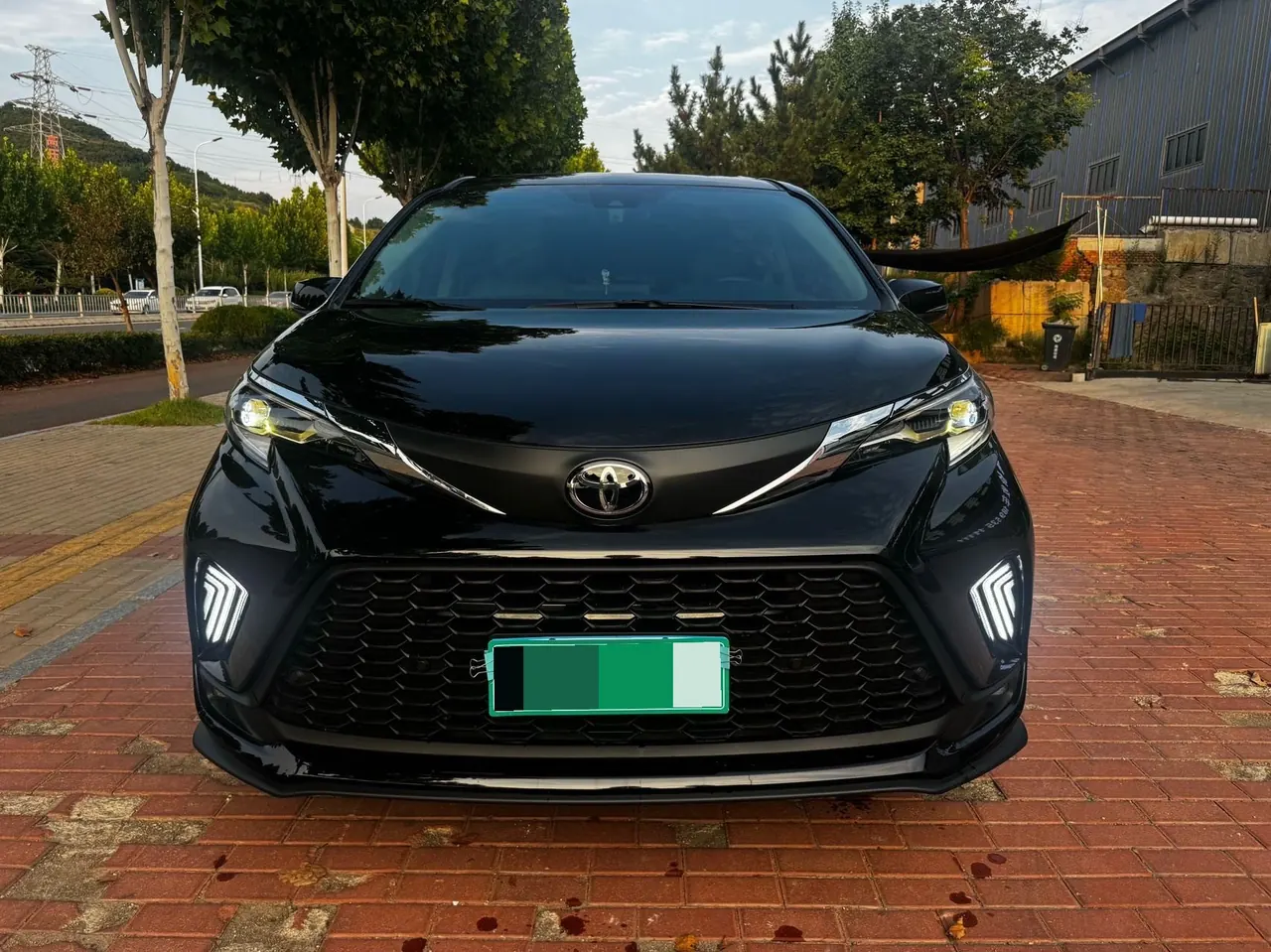 Toyota 2024 Grevia HYBRID 2.5 Stepless Comfort Edition Automatic Transmission 2