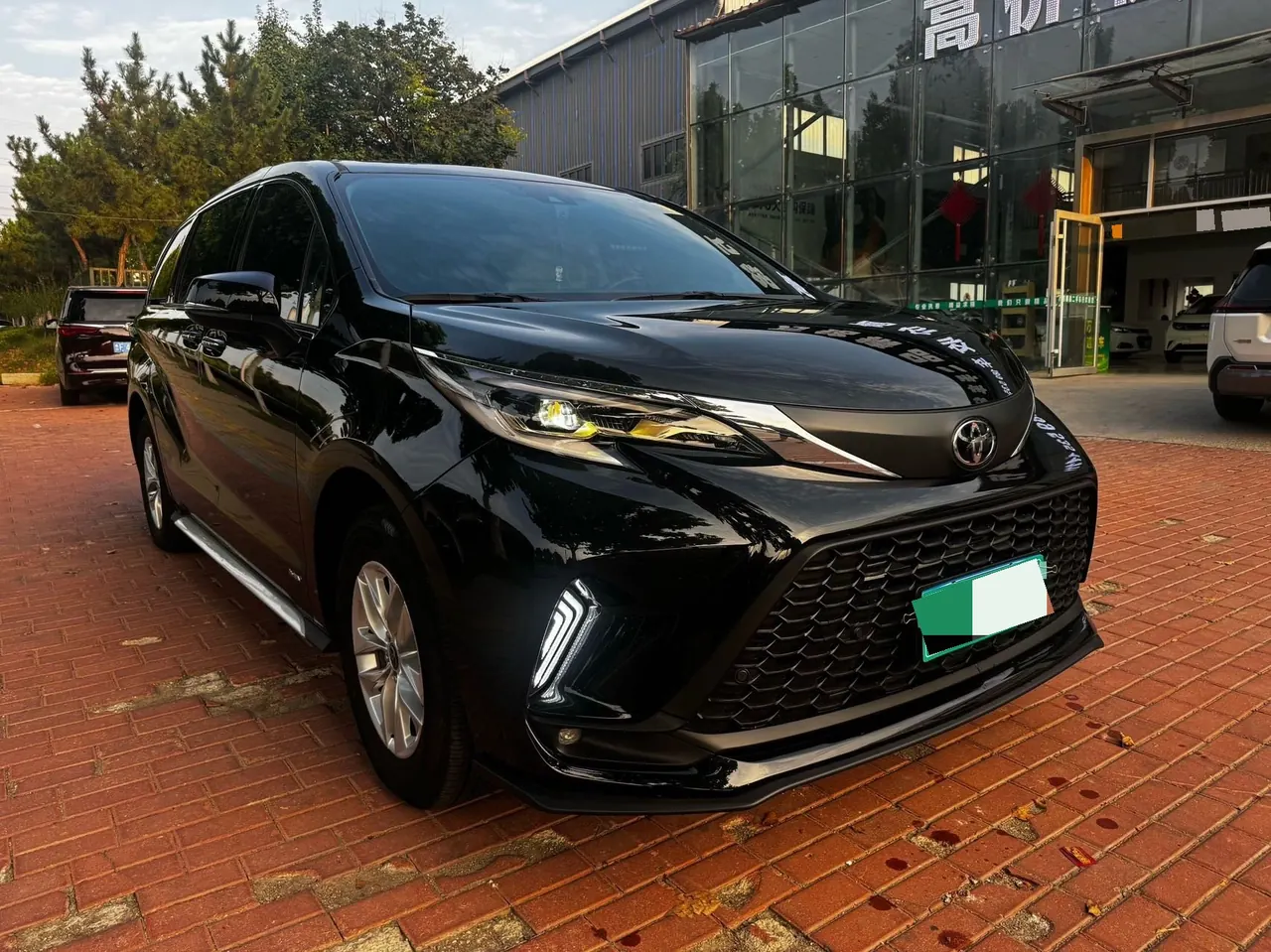 Toyota 2024 Grevia HYBRID 2.5 Stepless Comfort Edition Automatic Transmission 3