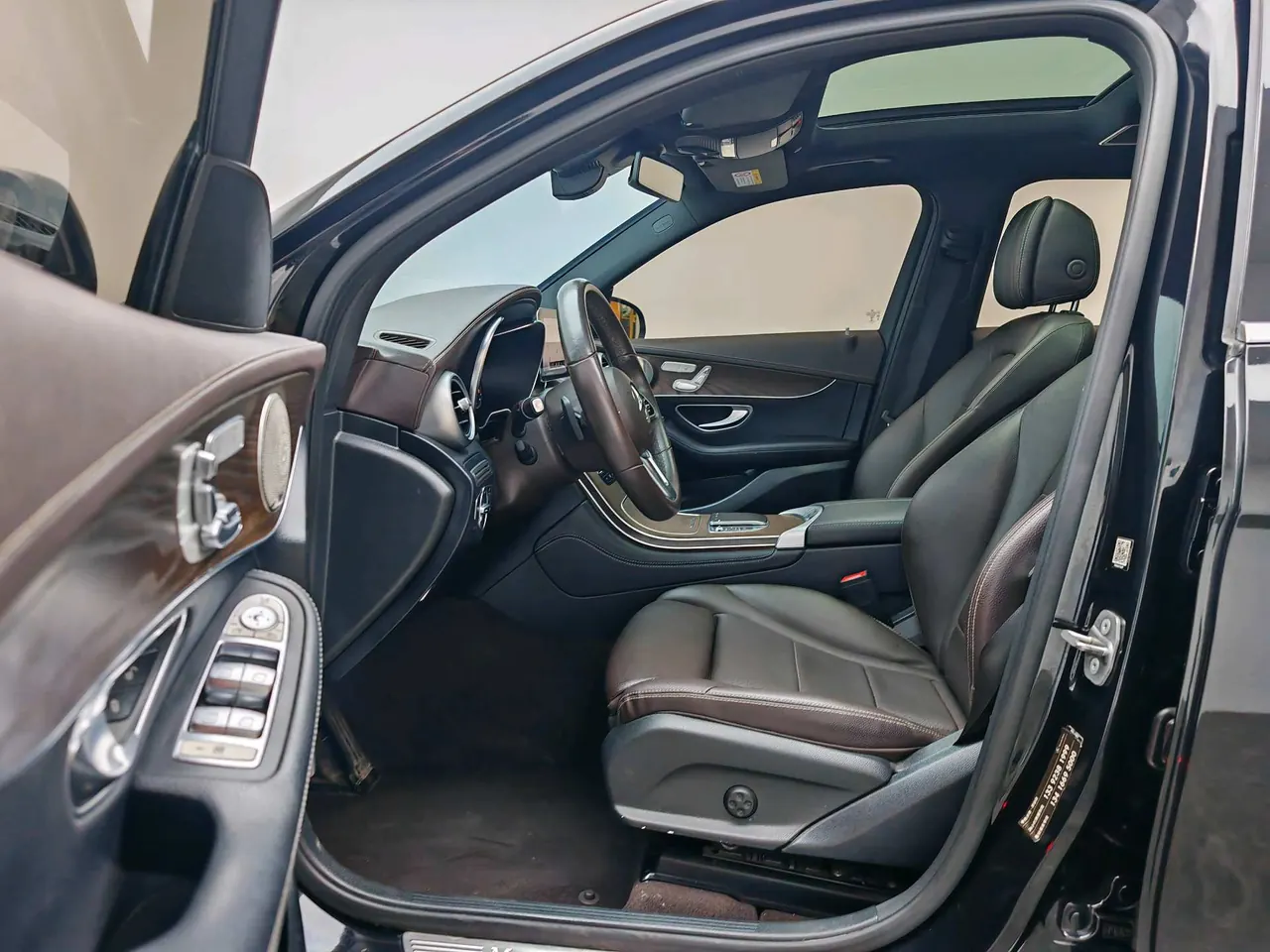 Mercedes Benz 2022 GLC 300 L 4MATIC 2.0T Dynamic Automatic 3