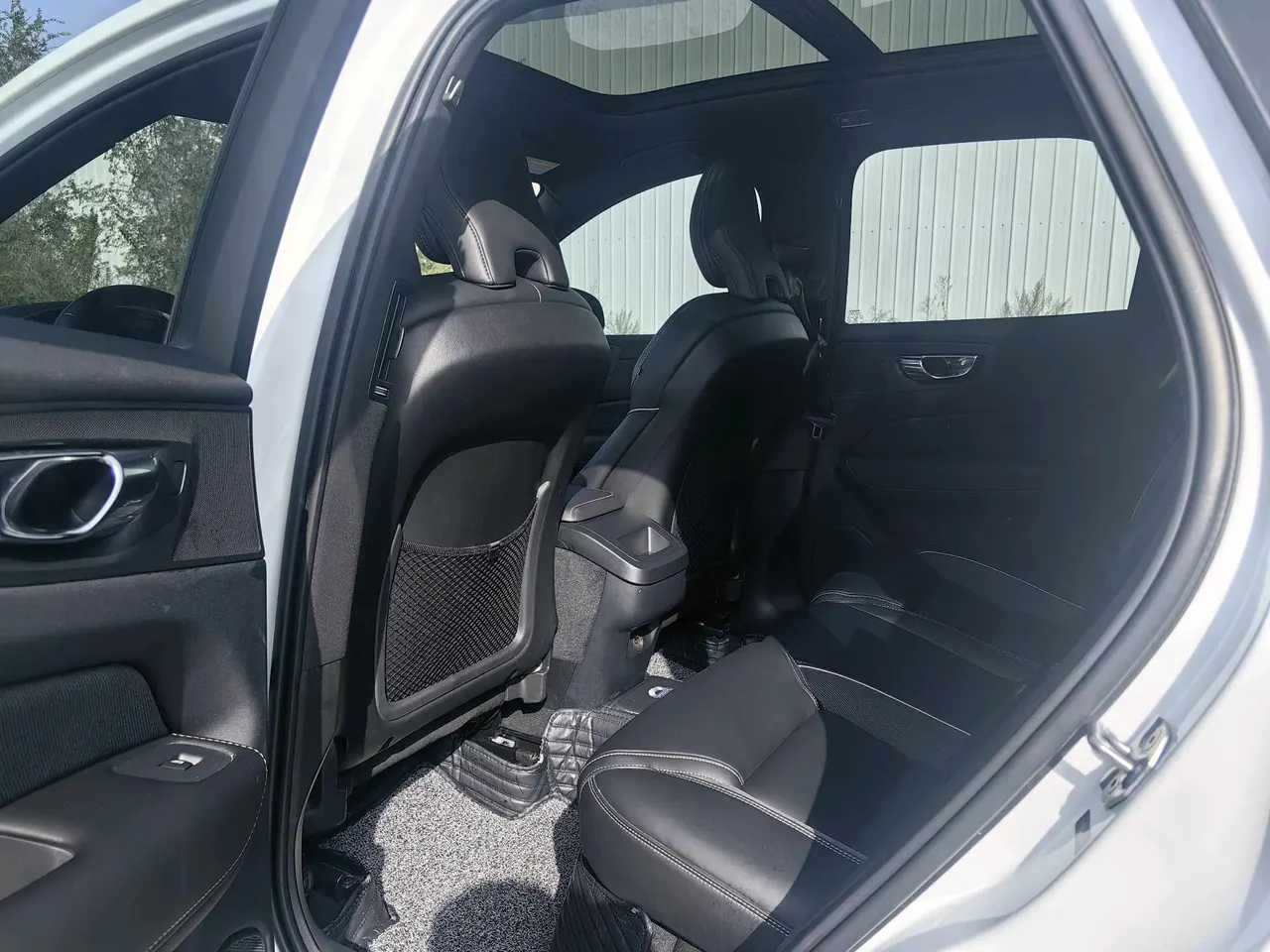 Volvo 2020 XC60 2.0T T5 4-wheel drive Zhiyuan Sports Edition Automatic Gear 7