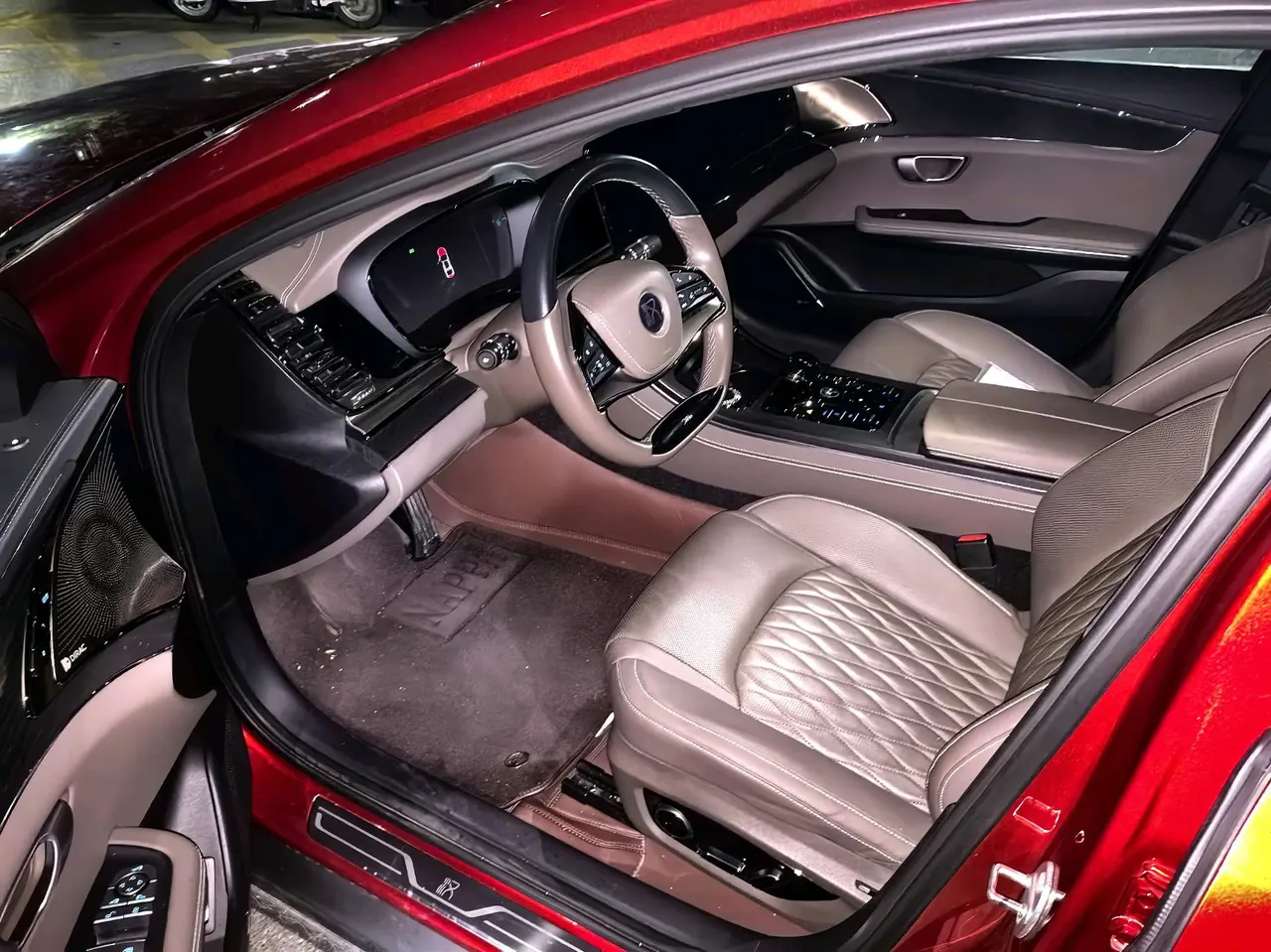 BYD 2020 Han DM 2.0T 4-wheel drive performance version noble automatic gear 2