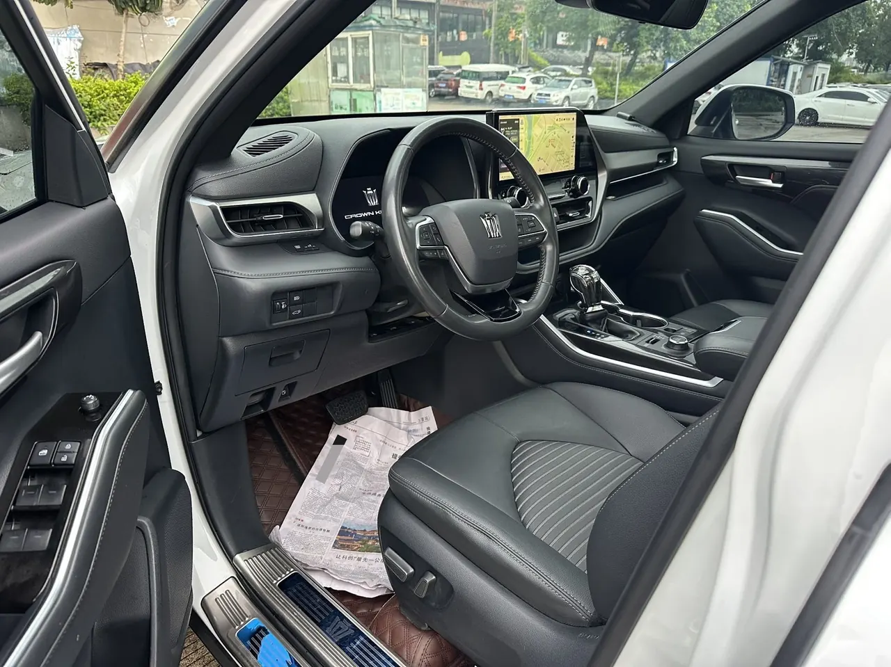 Toyota 2022 Crown Land Release 2.0T Premium Edition Automatic Gear 4