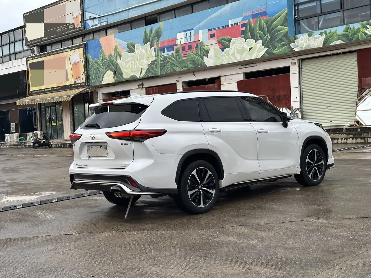 Toyota 2022 Crown Land Release 2.0T Premium Edition Automatic Gear 9
