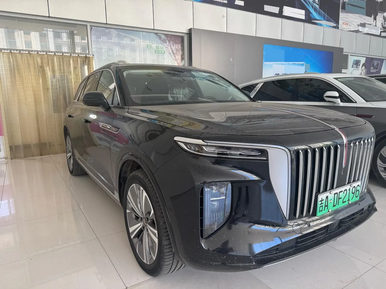 HongQi 2022 E-HS 9 690km Flag Edition 6-seat Automatic Gear 3