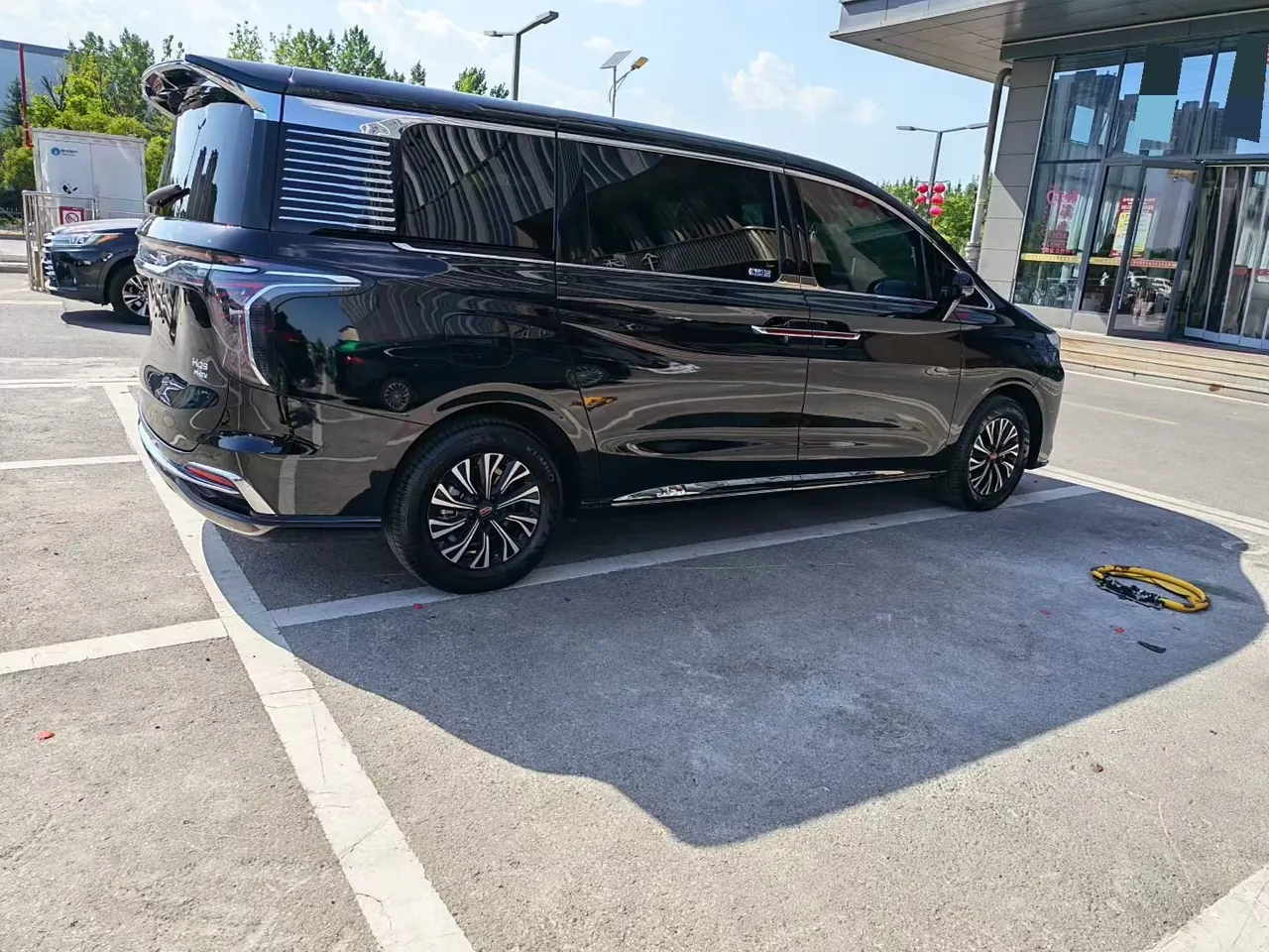 HongQi 2024 HQ9 PHEV 2.0T 4-wheel drive deluxe automatic gear 6