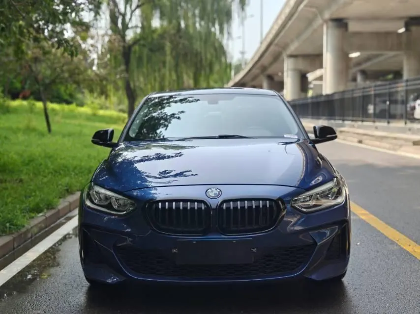 BMW 1 Series 2022 125i 2.0T M Sports Obsidian Night Edition Automatic Gear 2
