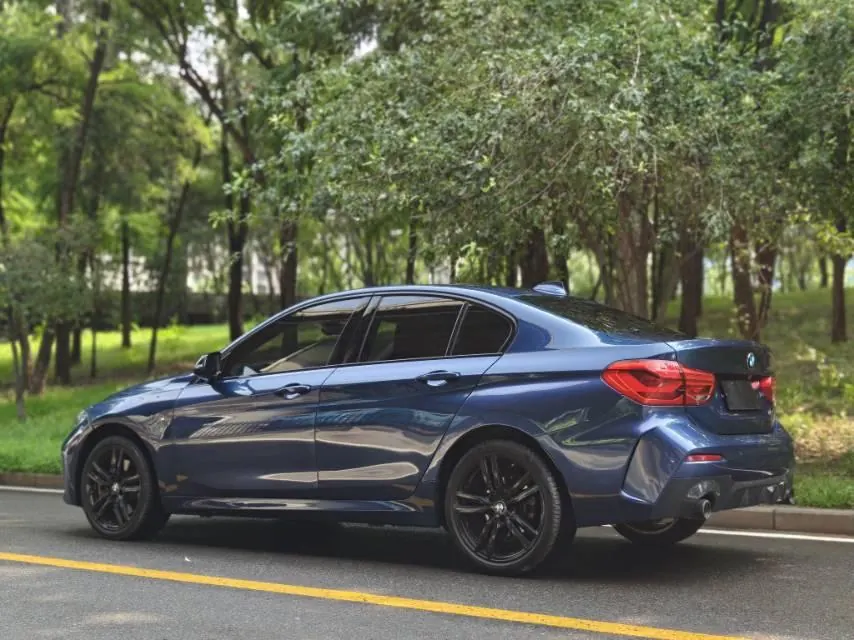 BMW 1 Series 2022 125i 2.0T M Sports Obsidian Night Edition Automatic Gear 9