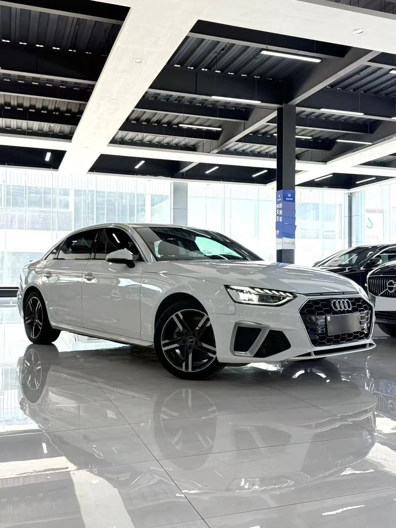 Audi 2022 A4L 2.0TFSI 40TFSI Fashion Dynamic Automatic 3