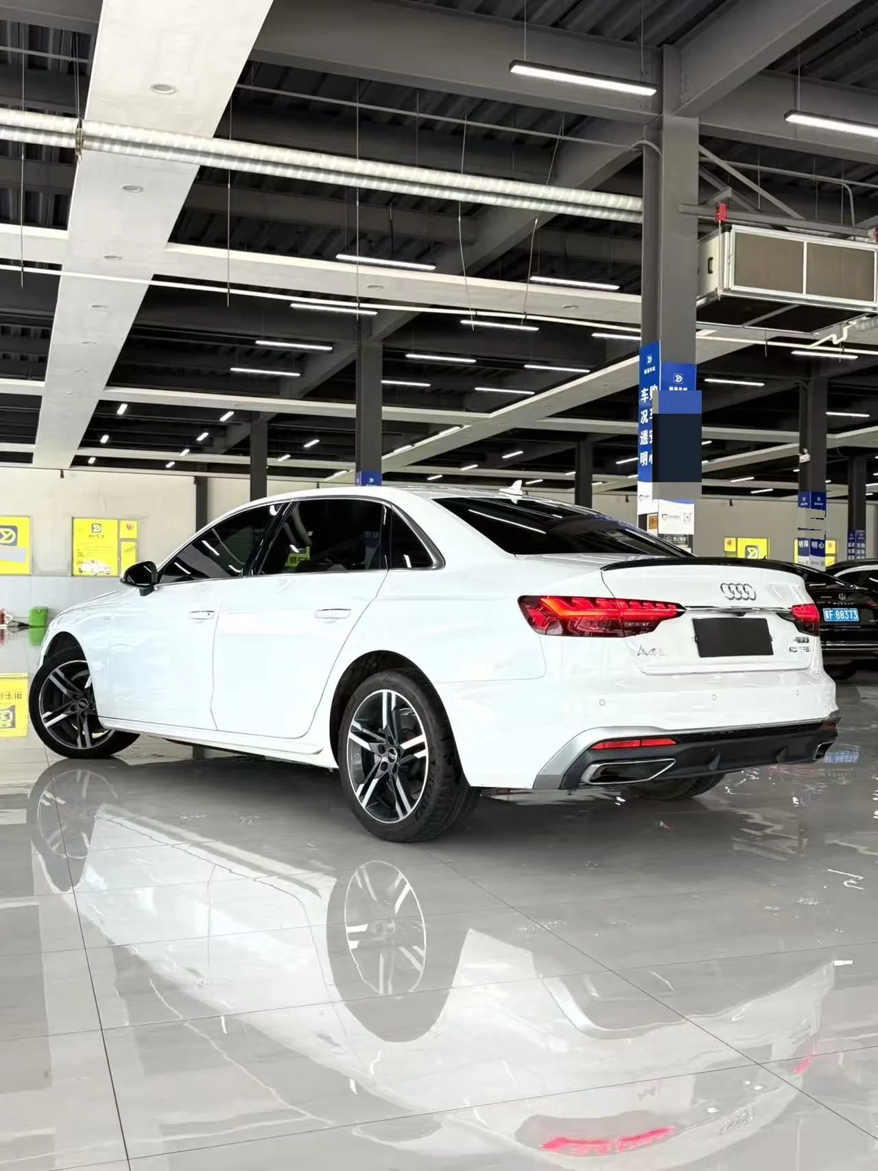 Audi 2022 A4L 2.0TFSI 40TFSI Fashion Dynamic Automatic 4