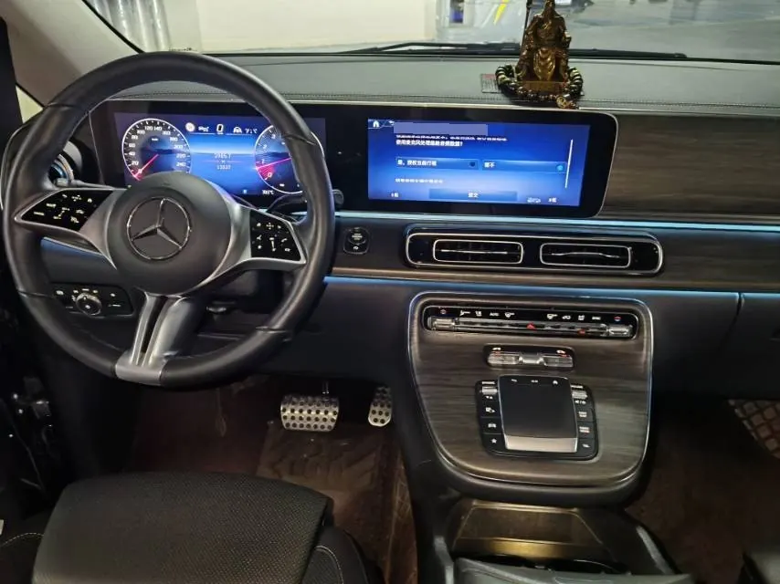 Mercedes Benz V 2024V 300 L 48V 2.0T Deluxe Automatic Gear 4
