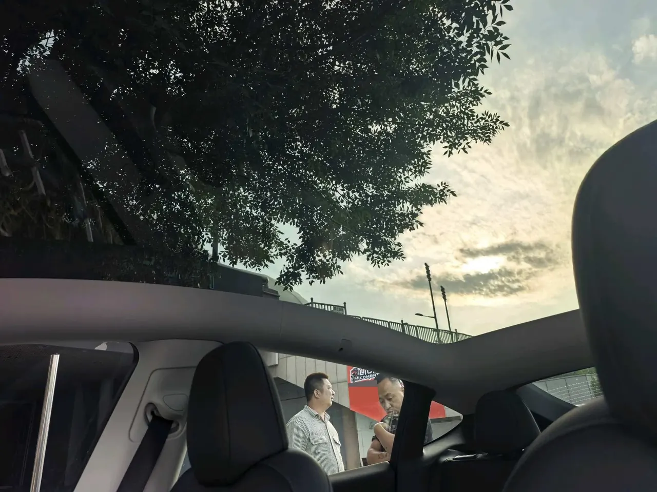 Tesla 2024 Model Y rear-wheel drive version automatic transmission 2