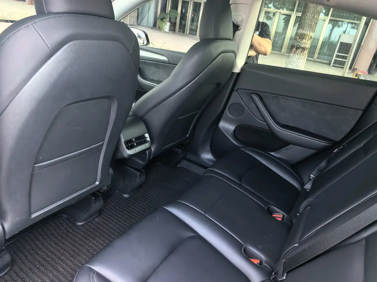 Tesla 2024 Model Y rear-wheel drive version automatic transmission 3