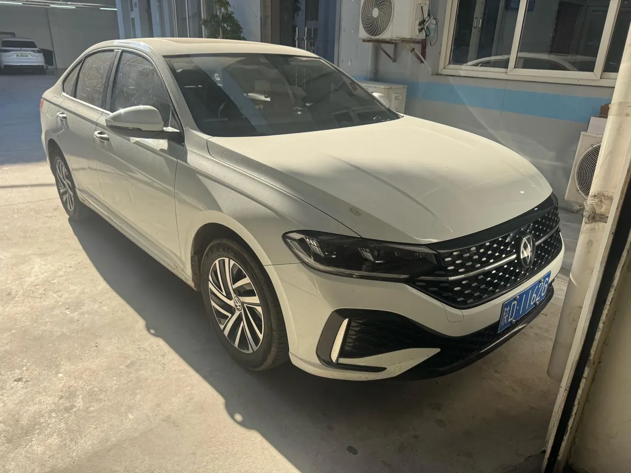 Volkswagen 2024 LaVida 1.5 Star 5 Million Edition Automatic Gear 2