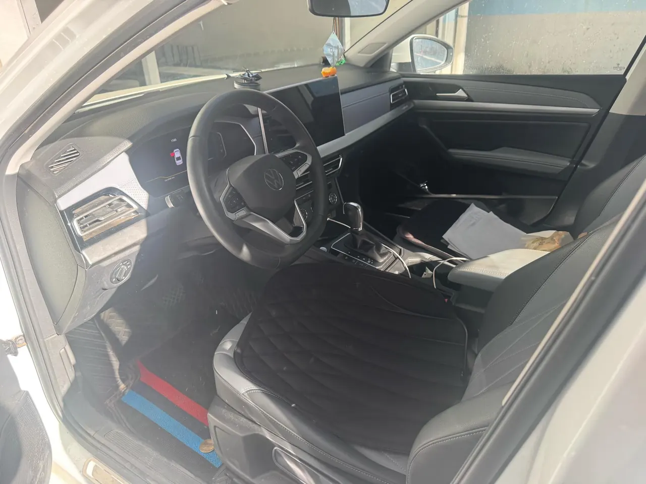 Volkswagen 2024 LaVida 1.5 Star 5 Million Edition Automatic Gear 4